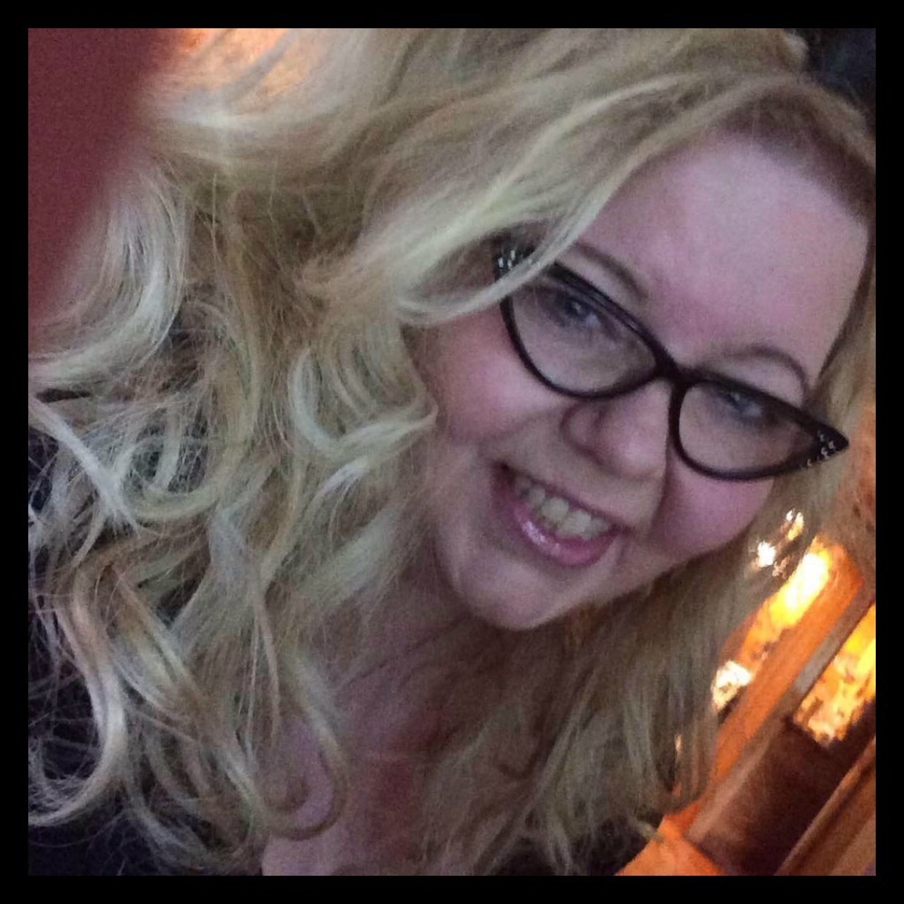 Meet your Posher, Corina